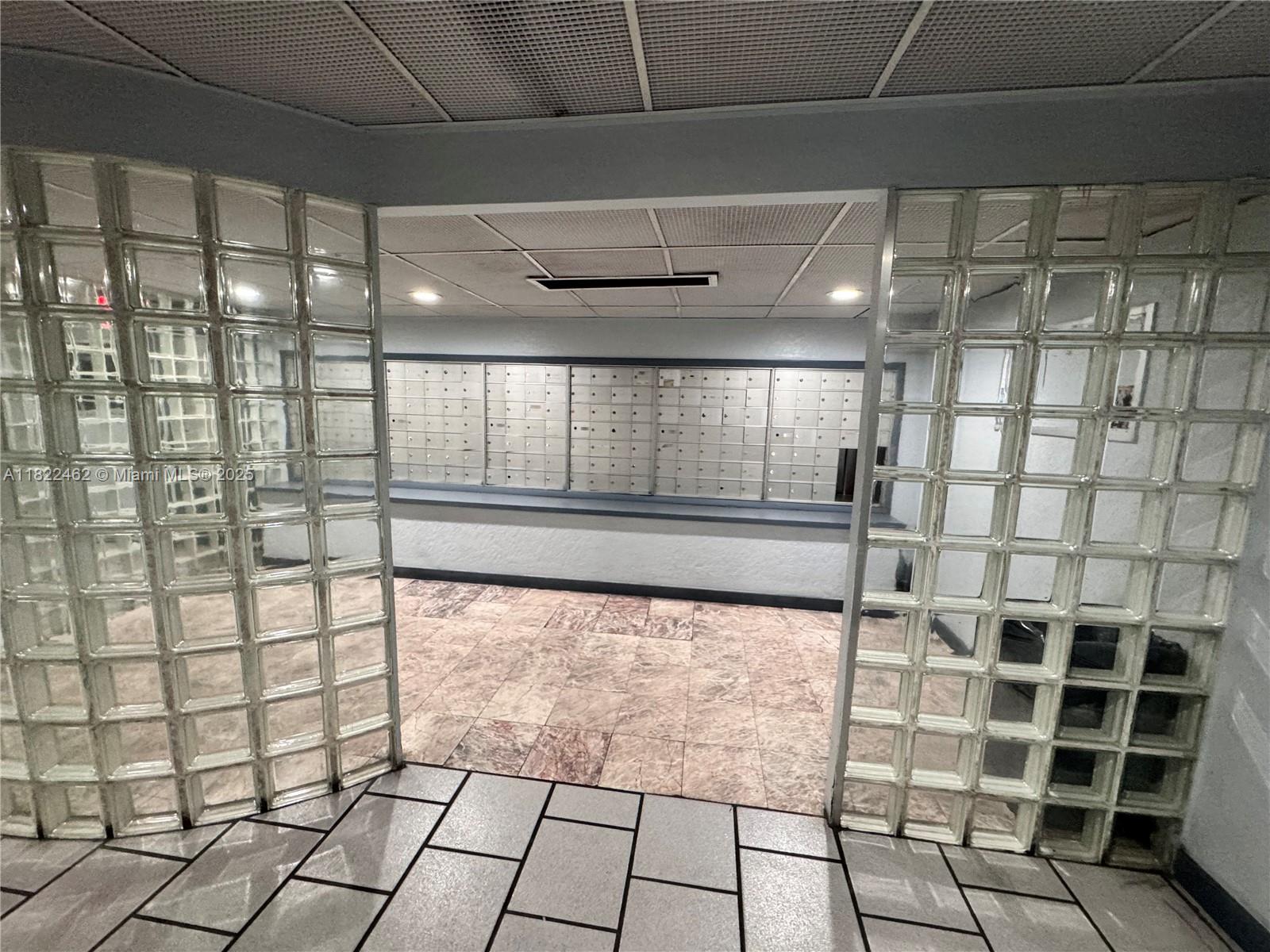 SAILBOAT CAY CONDO - Residential