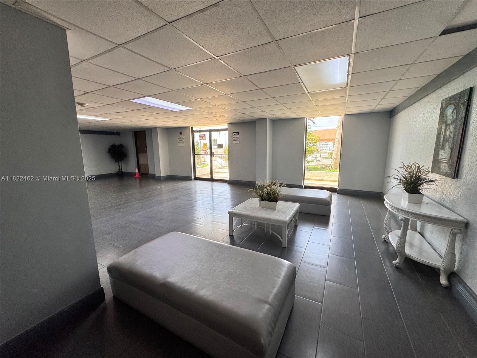 SAILBOAT CAY CONDO - Residential