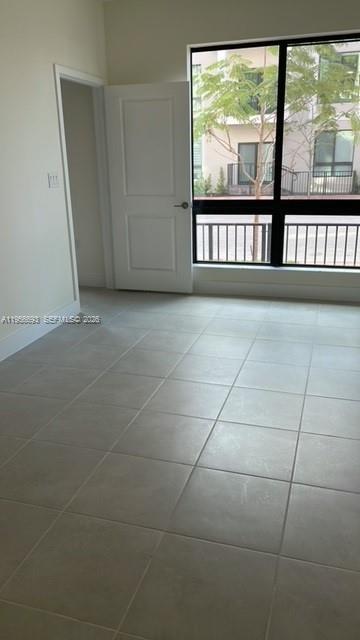 DOWNTOWN DORAL SOUTH PHAS - Residential