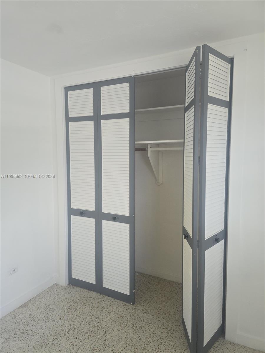 CORAL PARK ESTATES SEC 5 - Residential