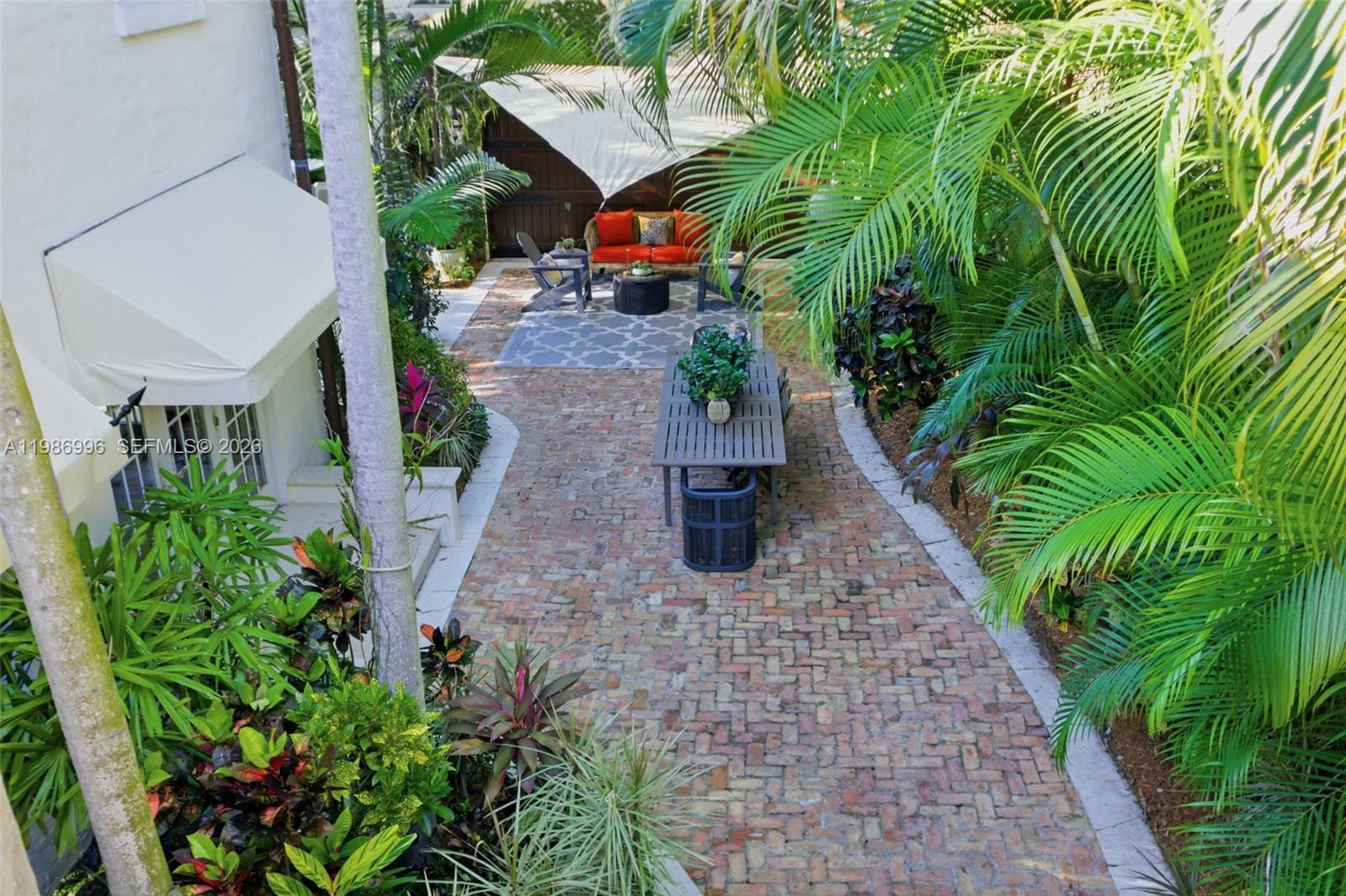 CORAL GABLE COUNTRY CLUB - Residential