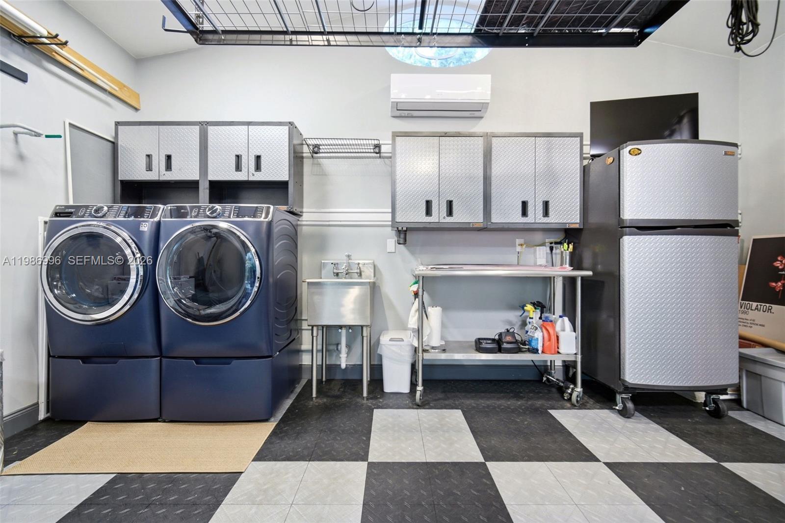 CORAL GABLE COUNTRY CLUB - Residential