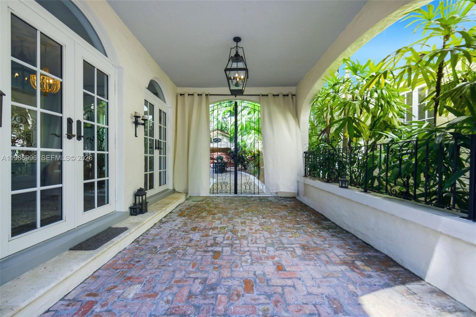 CORAL GABLE COUNTRY CLUB - Residential