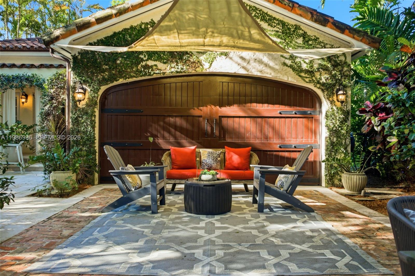 CORAL GABLE COUNTRY CLUB - Residential