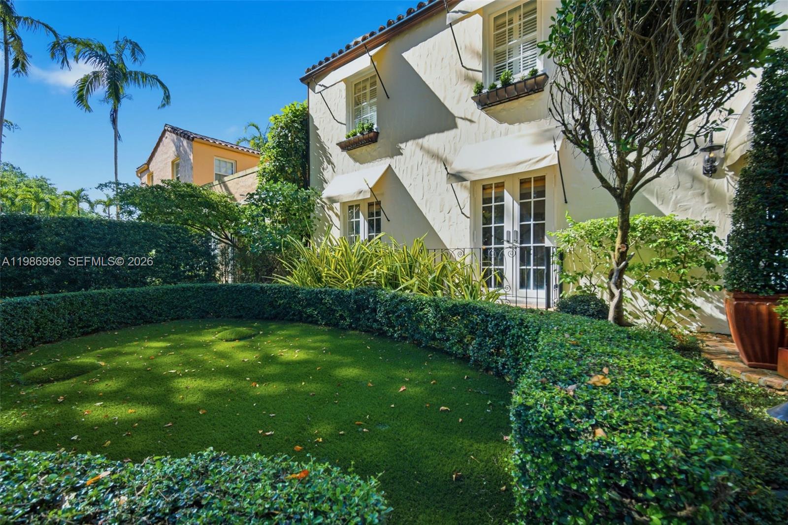 CORAL GABLE COUNTRY CLUB - Residential