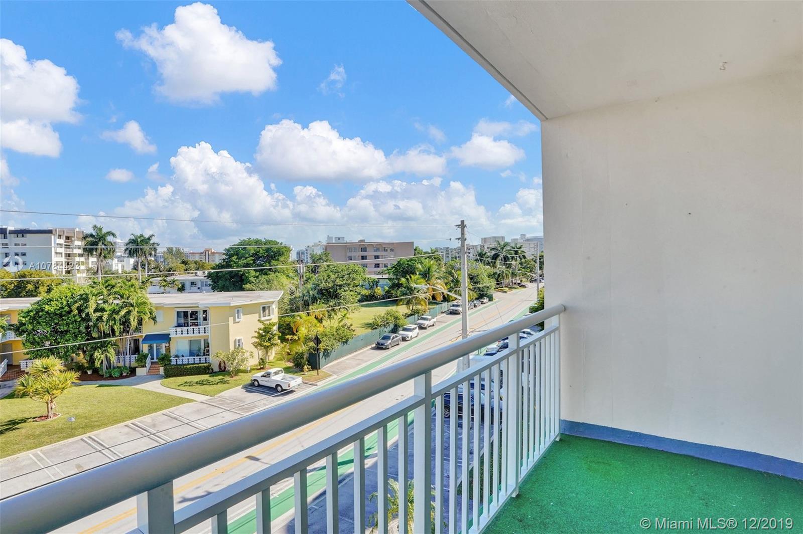 LEXINGTON CONDO - Residential