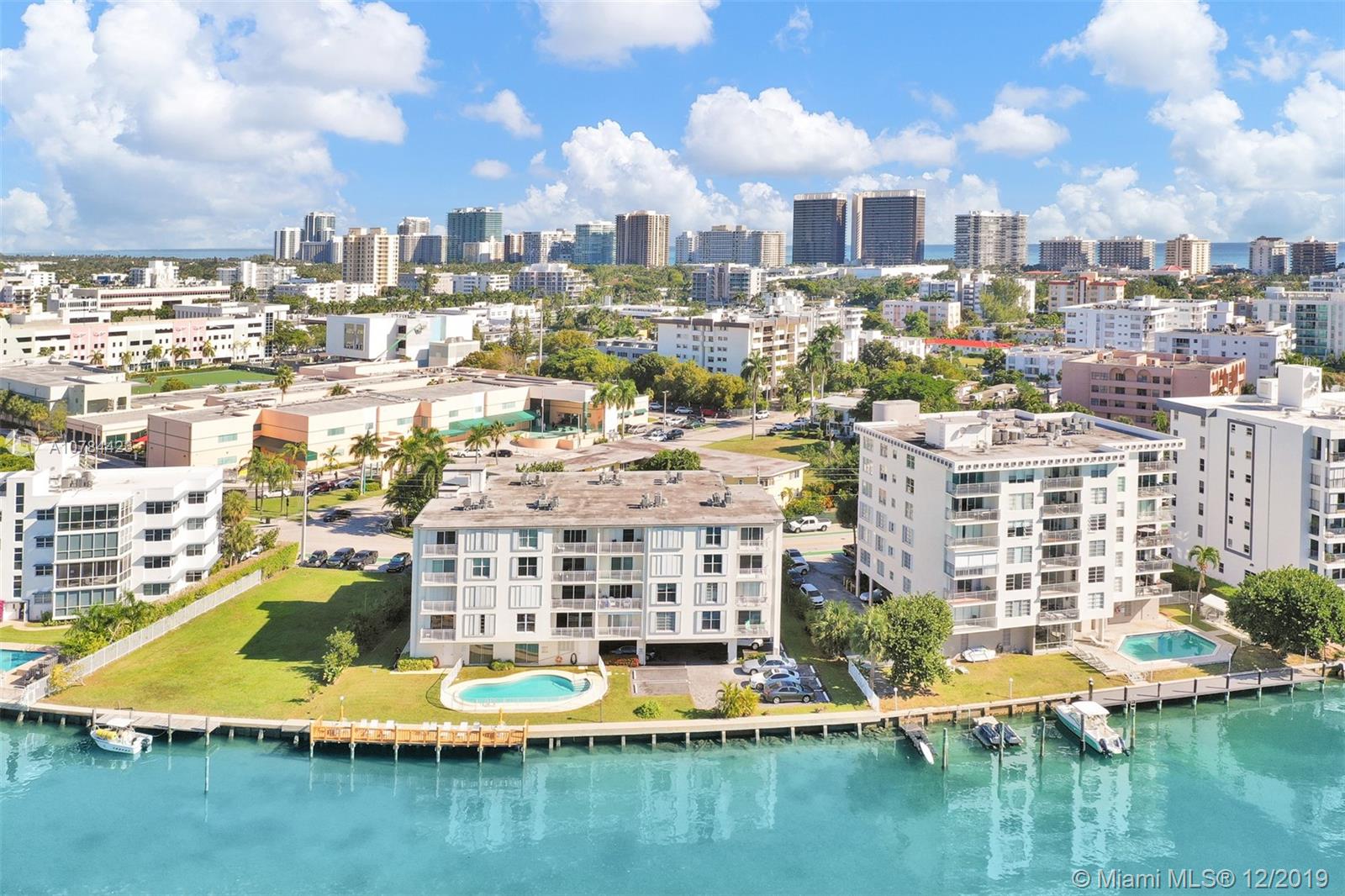 LEXINGTON CONDO - Residential