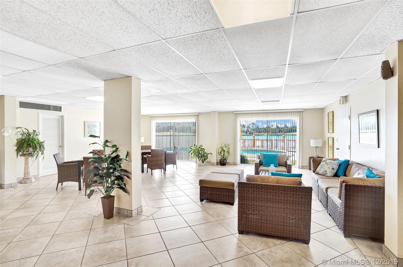 LEXINGTON CONDO - Residential