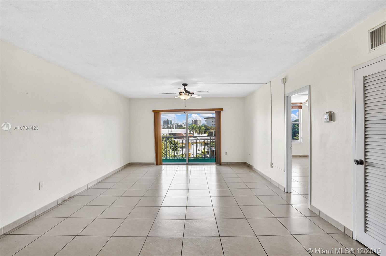 LEXINGTON CONDO - Residential