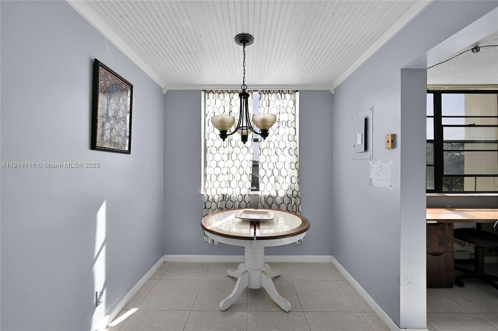 GATE THREE CONDO - Residential