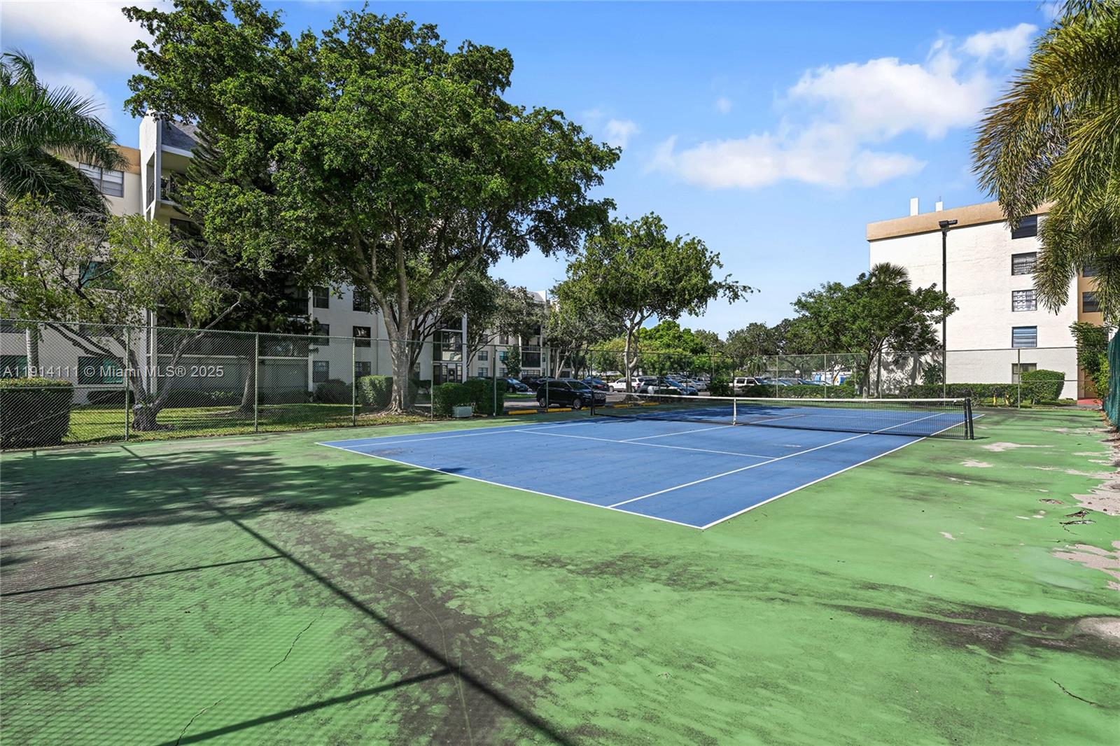 GATE THREE CONDO - Residential