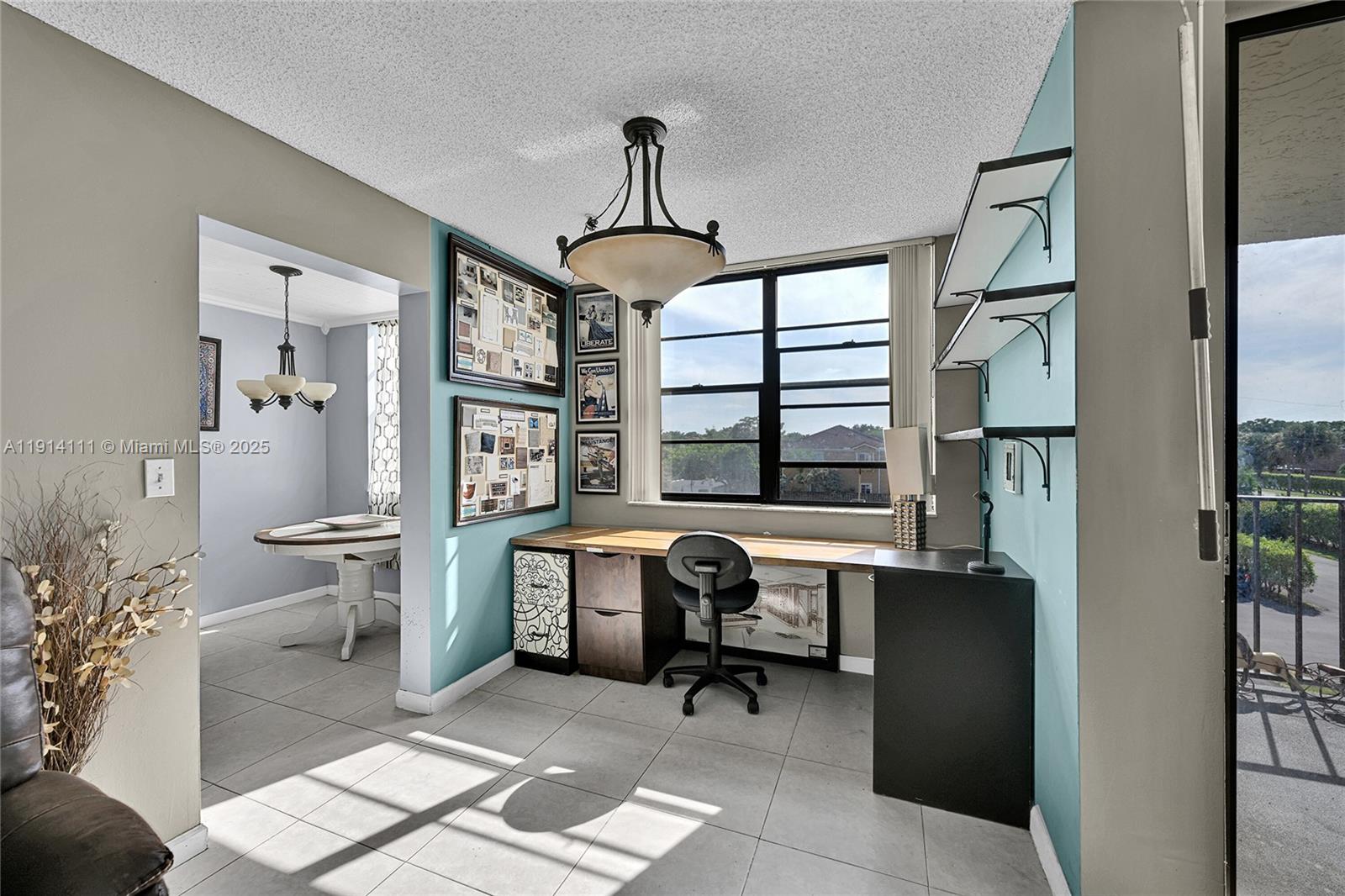 GATE THREE CONDO - Residential