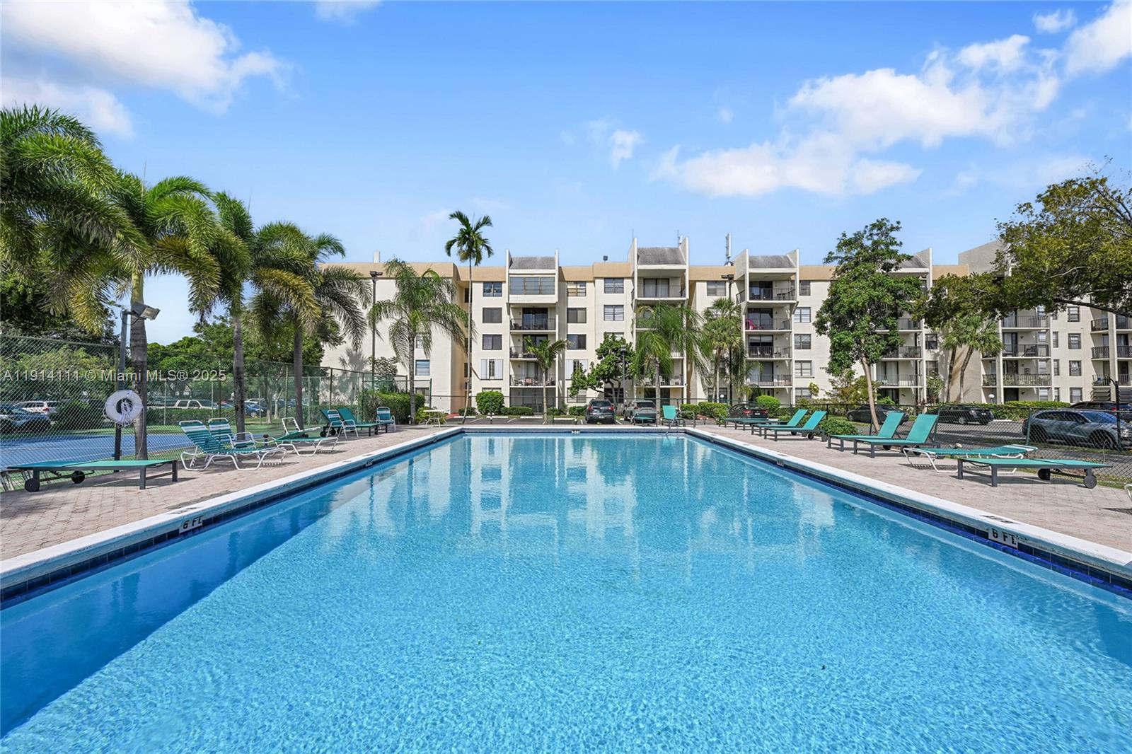 GATE THREE CONDO - Residential