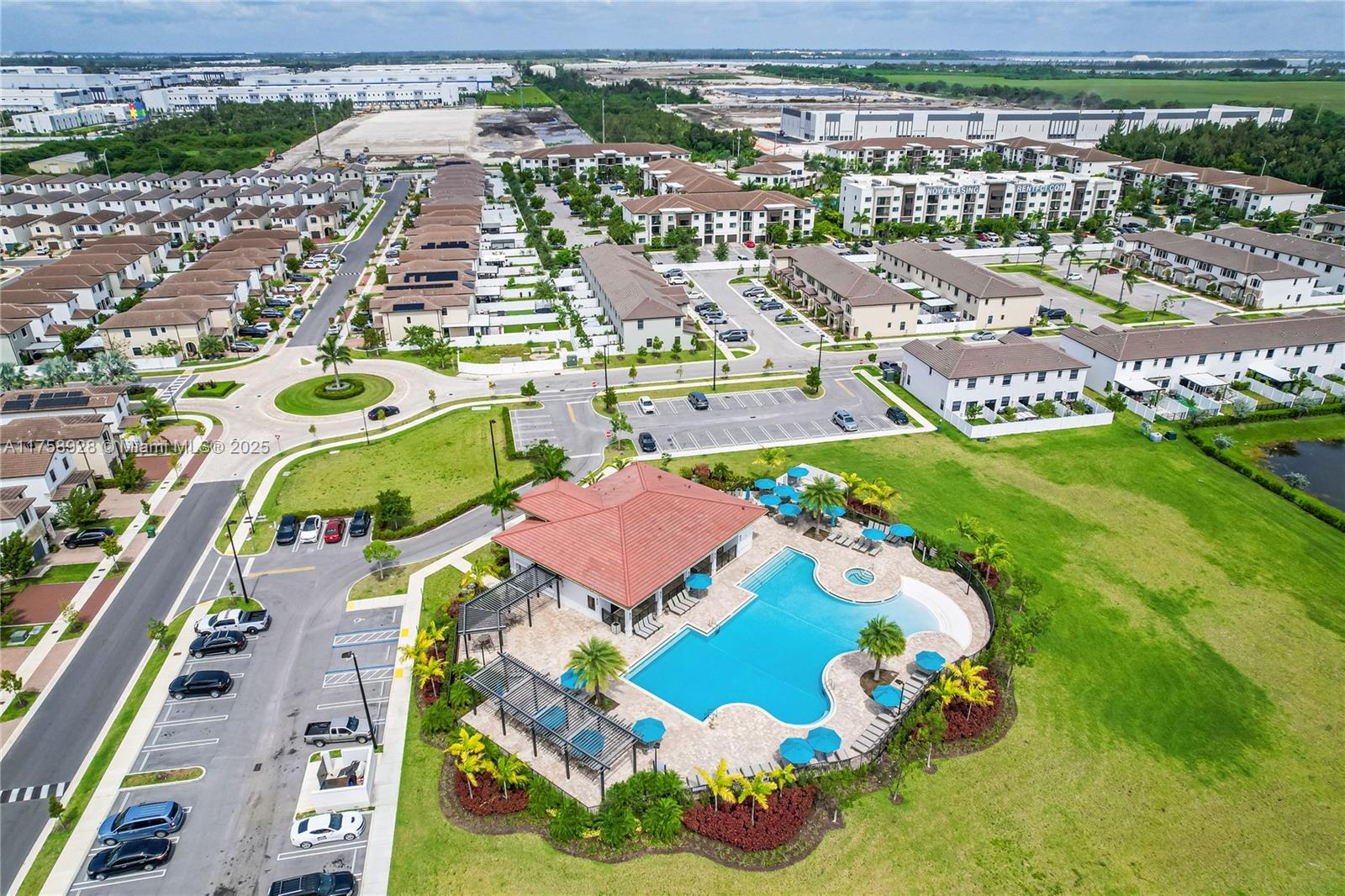 AQUABELLA SECTION ONE - Residential