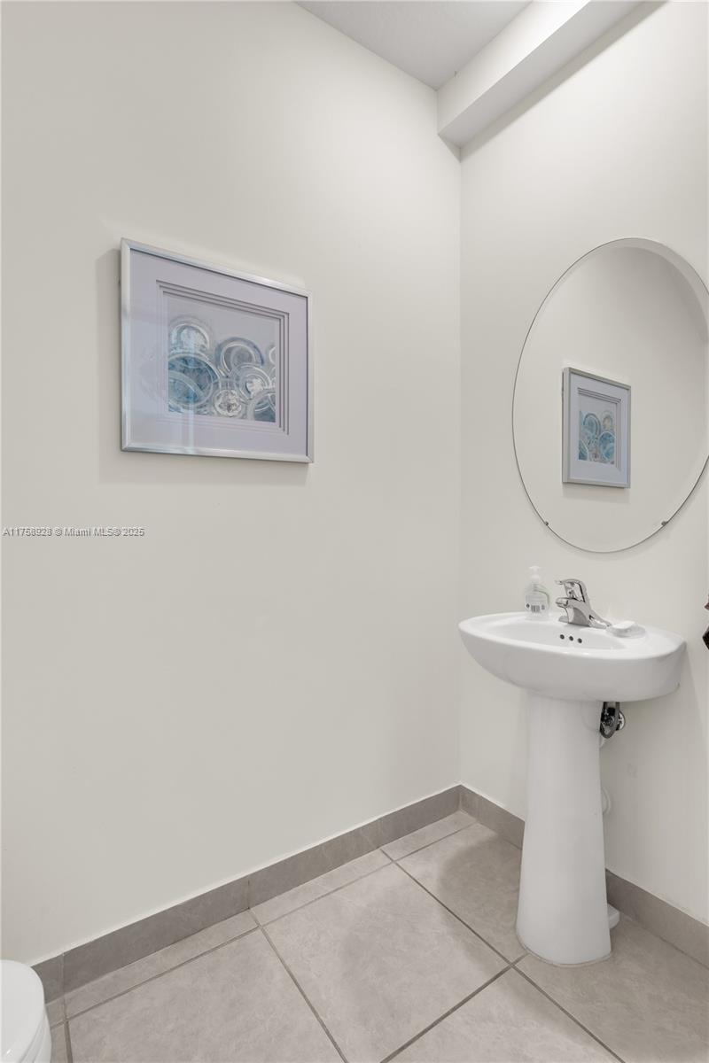 AQUABELLA SECTION ONE - Residential