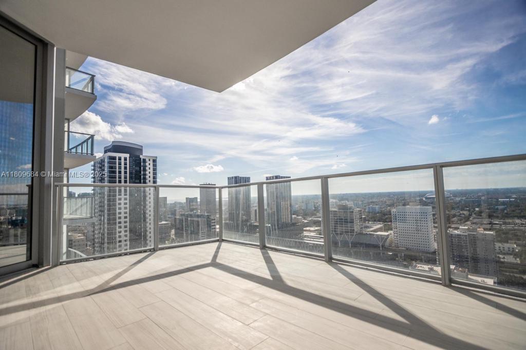 851 Ne 1st Ave 3106, Miami, Broward County, Florida - 2 Bedrooms  
2 Bathrooms - 