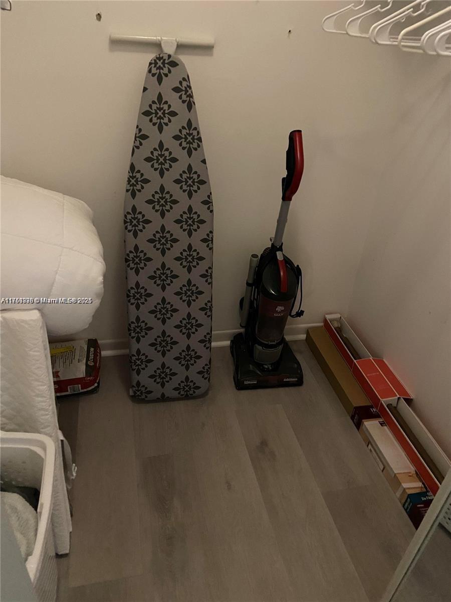 SEA RISE CONDO - Residential Lease