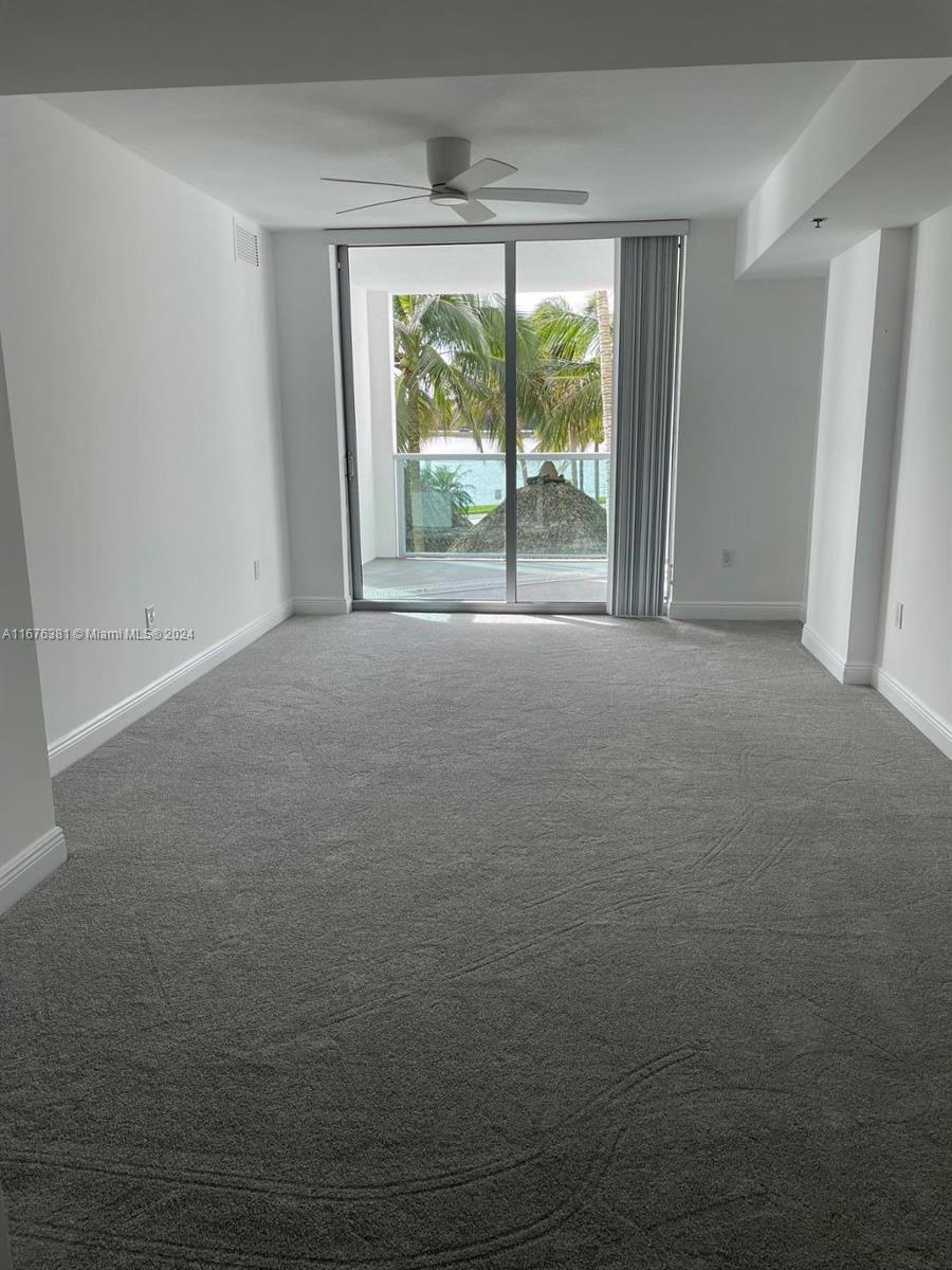2681 N Flamingo TH6S