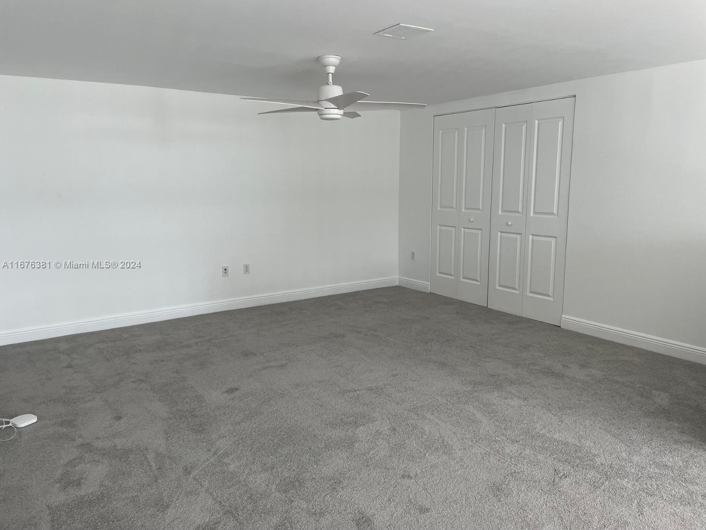 2681 N Flamingo TH6S