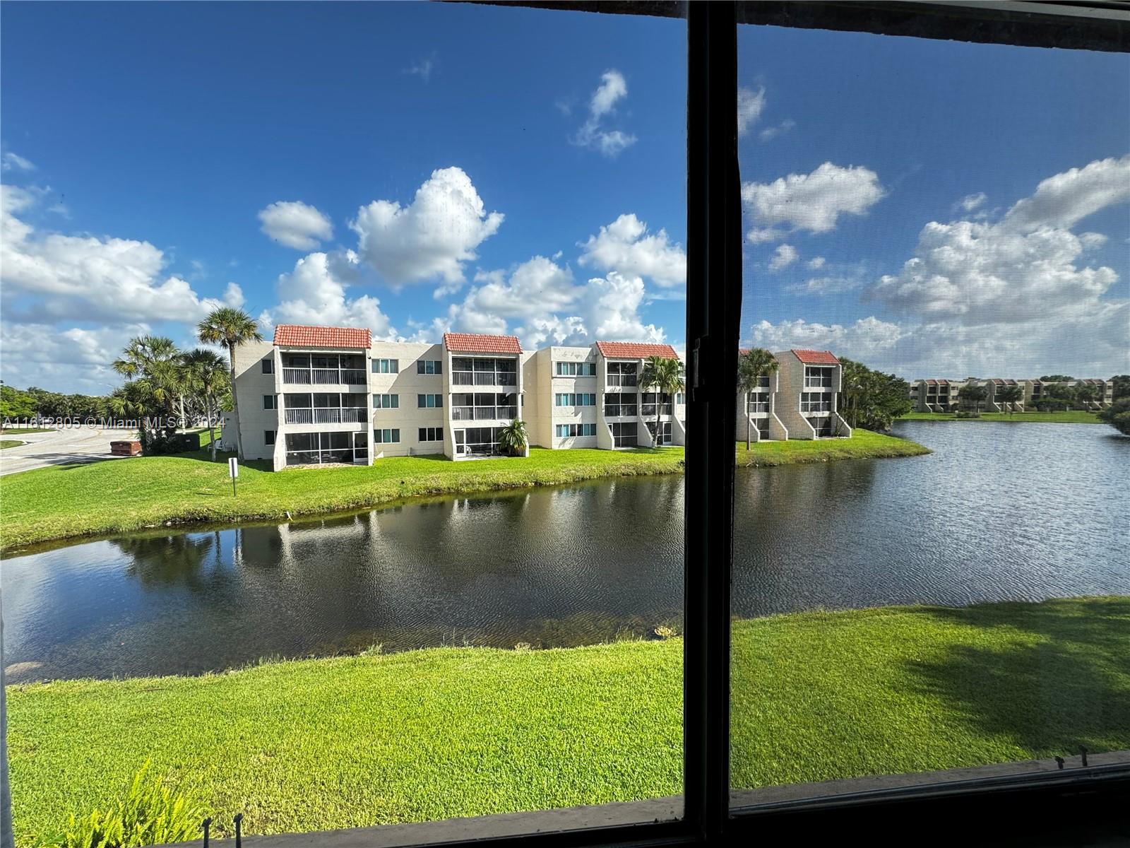 RACQUET CLUB APARTMENTS A - Residential