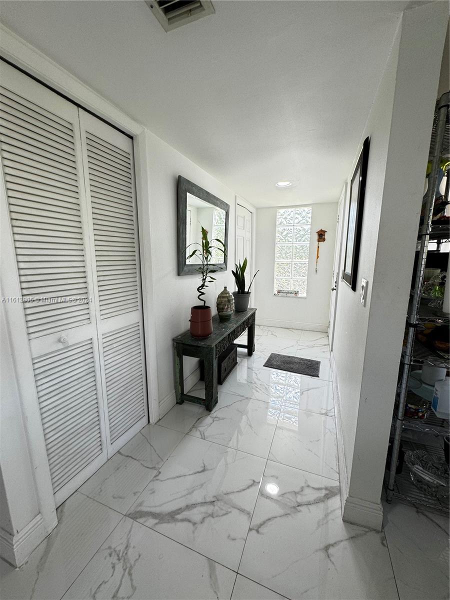 RACQUET CLUB APARTMENTS A - Residential