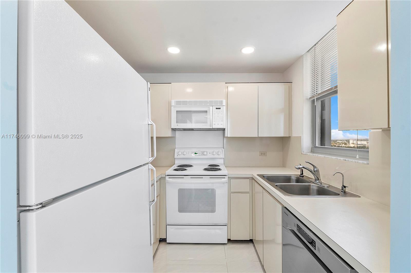POMPANO AEGEAN CONDO - Residential