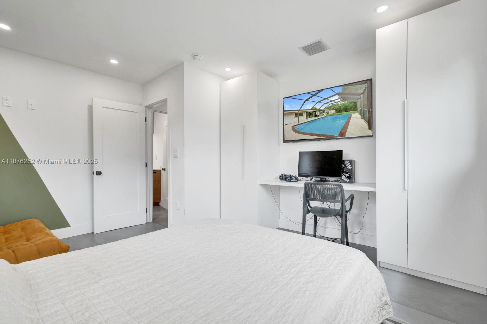 KENDALE SOUTH SEC 3 PART - Residential