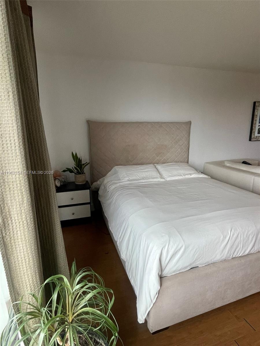 THREE HORIZONS EAST CONDO - Residential