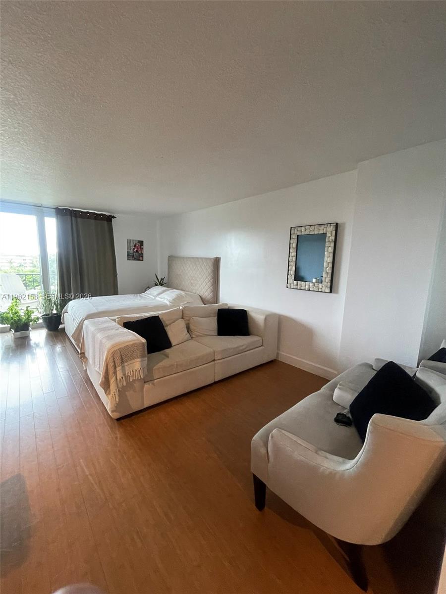 THREE HORIZONS EAST CONDO - Residential