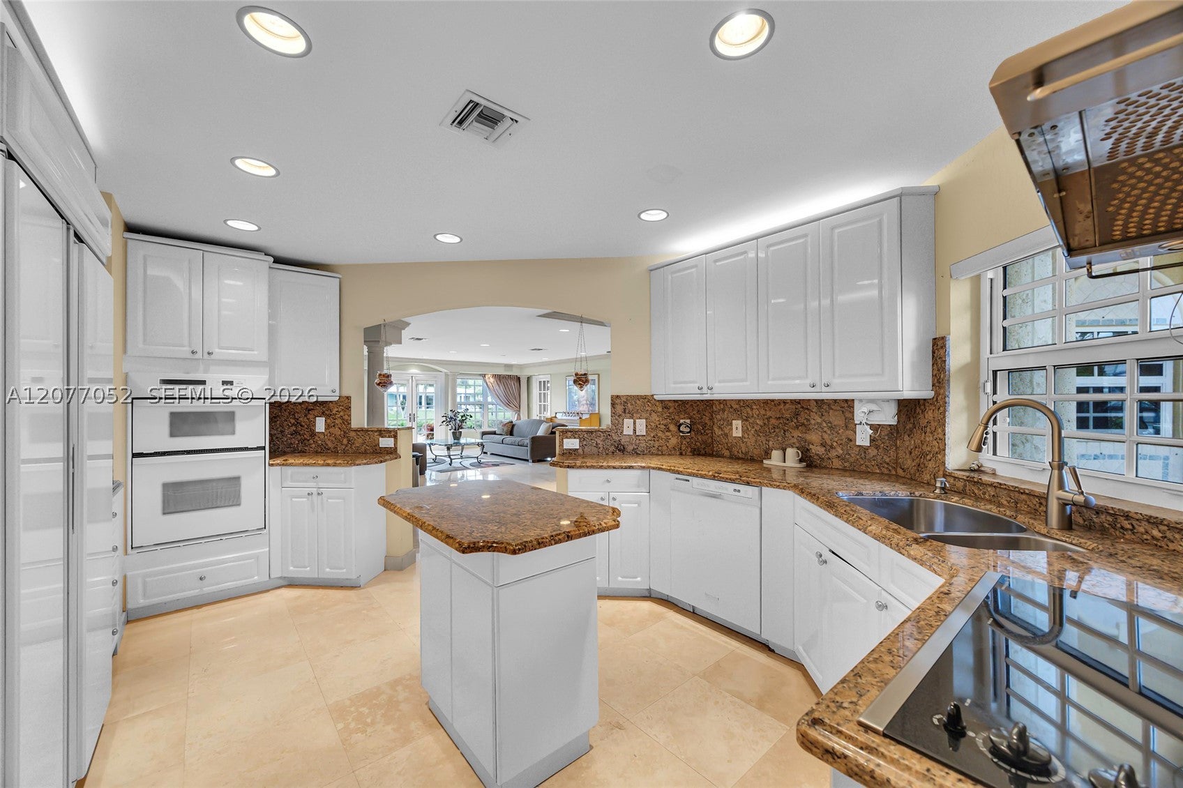 2523 SE 13th St