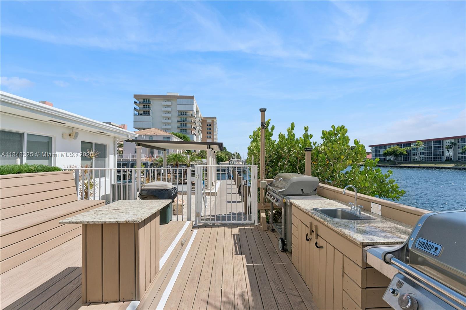 HILLSBORO ISLAND HOUSE - Residential