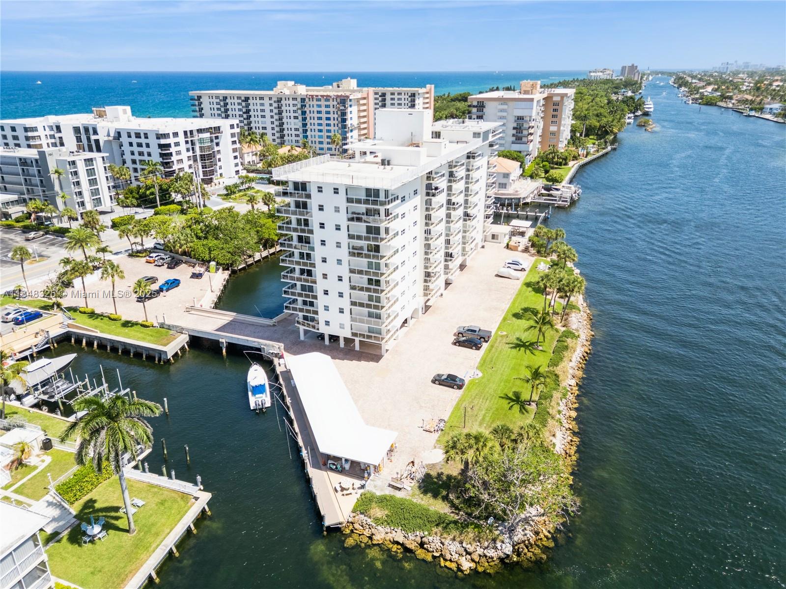HILLSBORO ISLAND HOUSE - Residential