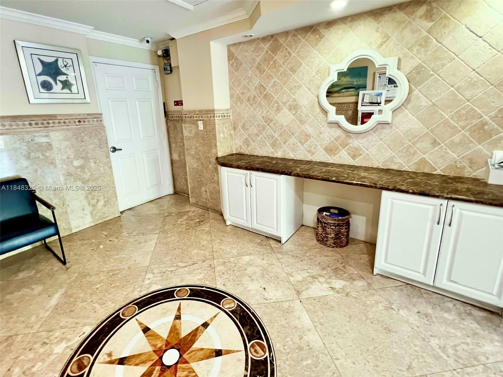 HILLSBORO ISLAND HOUSE - Residential