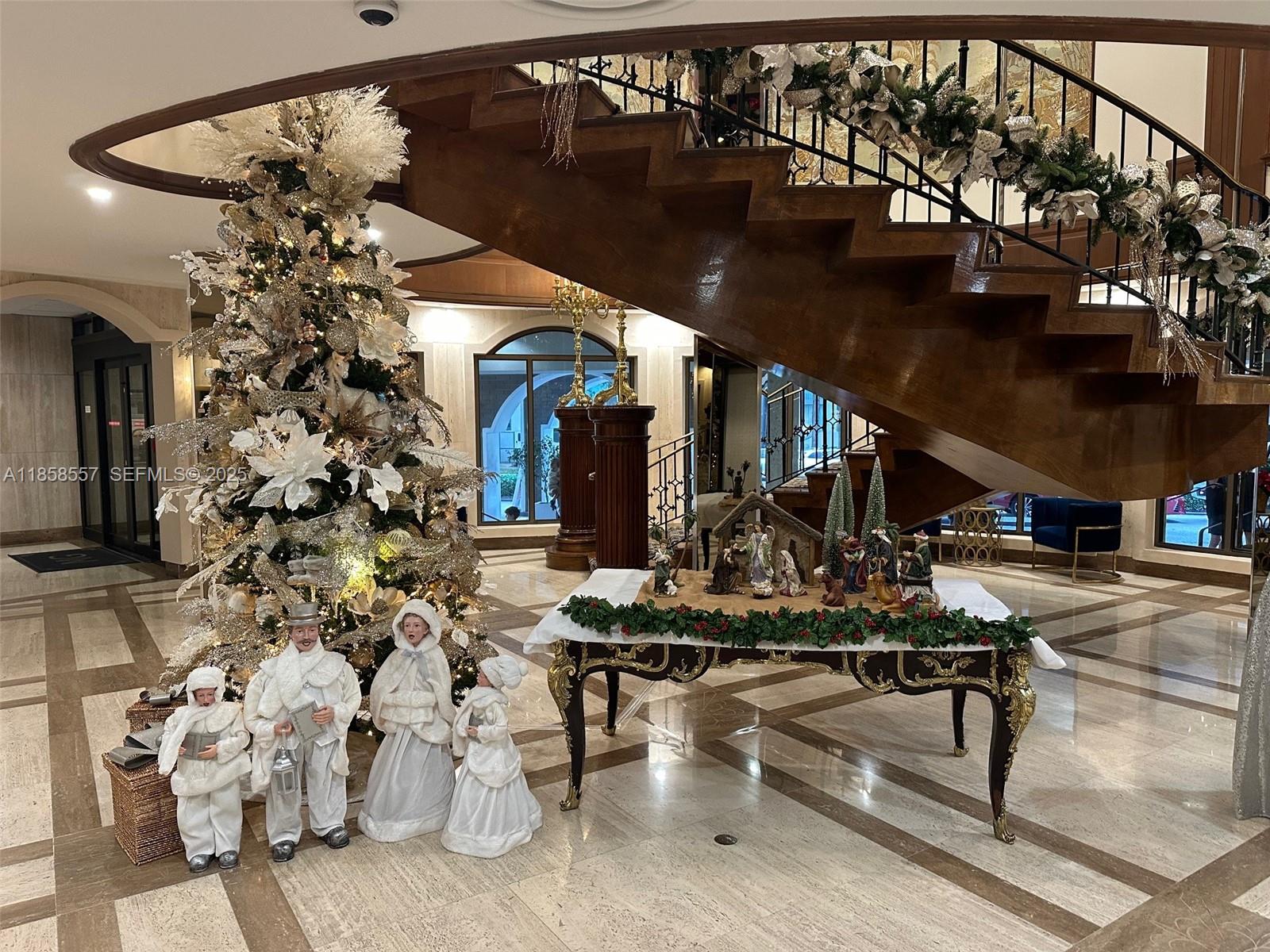 6039 Collins Ave 505