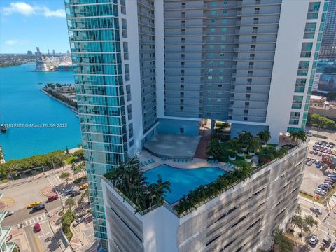 888 Biscayne Blvd 2201 Miami FL 33132