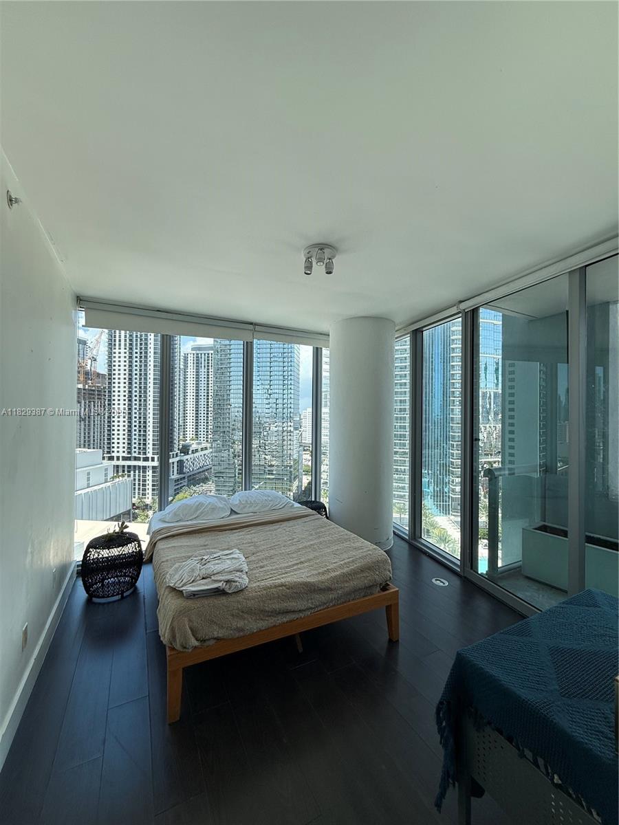 MARINABLUE CONDO - Residential