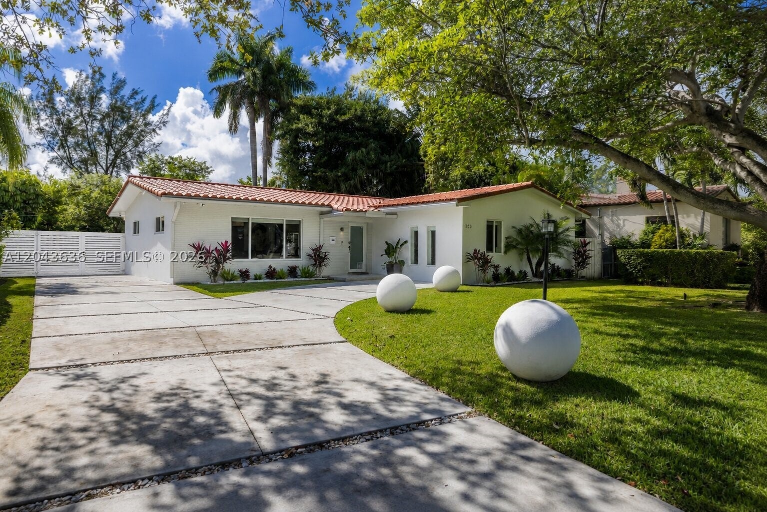 200 NW 86th St
