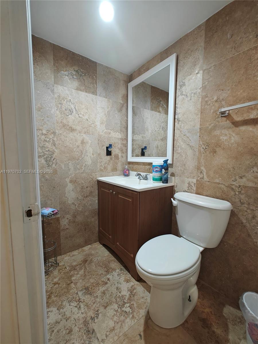 FOUR AMBASSADORS CONDO PH - Residential