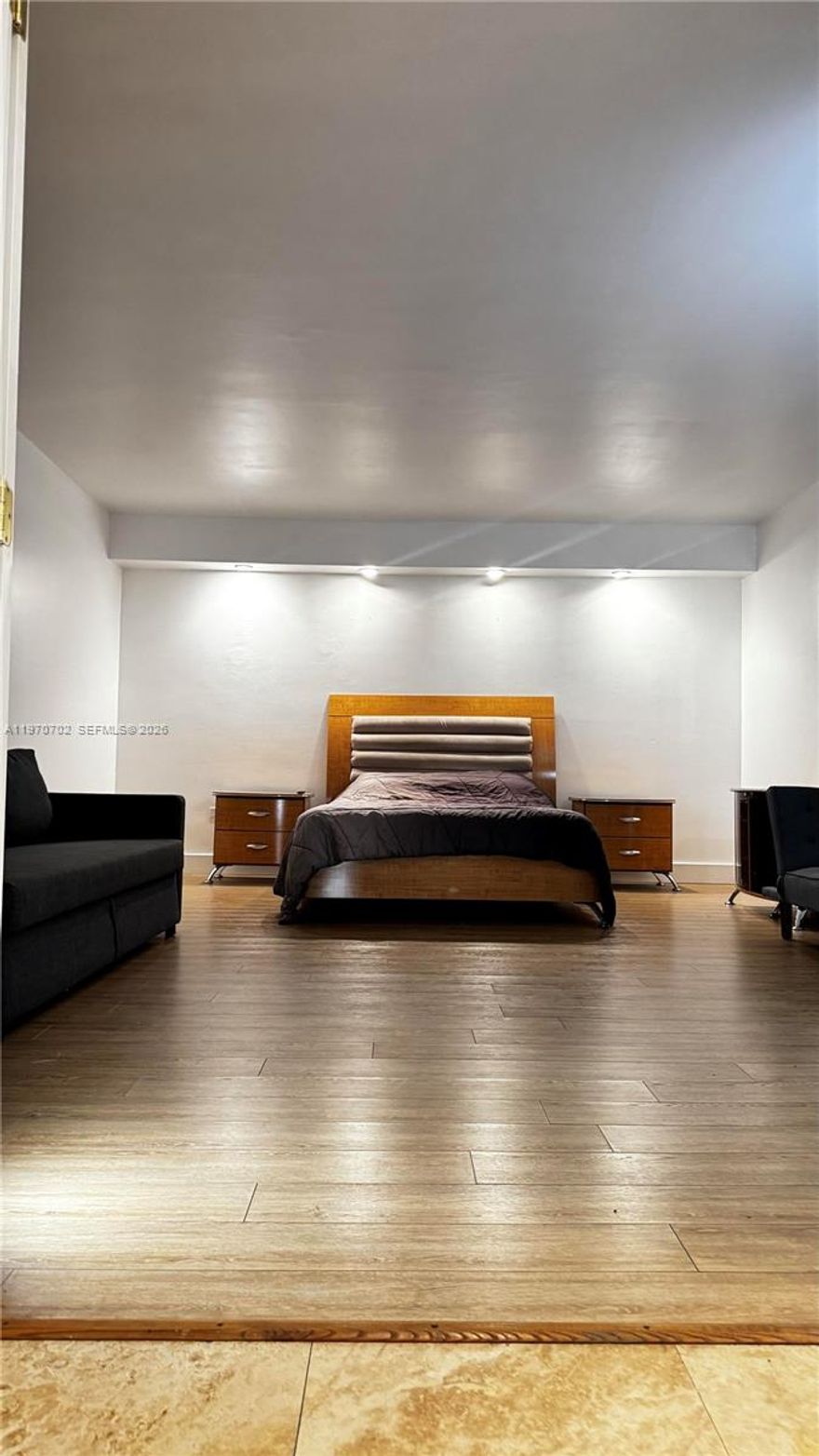 FANTASTIC FOUR AMBASSADORS, Beautiful Studio Unit without windows. Exceptional opportunity to become a Brickellista with one of the best locations in all of Miami, and at a fantastic price! Located in 'Ground Zero', right in the heart of Miami on the world-famous Brickell Avenue facing Biscayne Bay, just minutes from downtown, Coconut Grove, Coral Gables, Miami Beach, and the airport. Our building boasts the famous Delilah restaurant/nightclub, a fantastic coffee shop/supermarket, a marina, a beauty salon, two amazing Olympic-size swimming pools (one heated), a gym, and much more. Join us and enjoy Miami's finest restaurants just steps from our door. Whole Foods and three Publix supermarkets to choose from are all within walking distance!