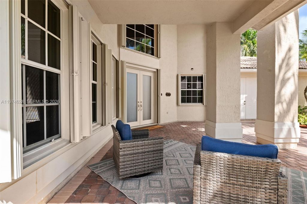 Photo of 1537 Victoria Isle Way, Weston, FL 33327 (MLS # A11974028)