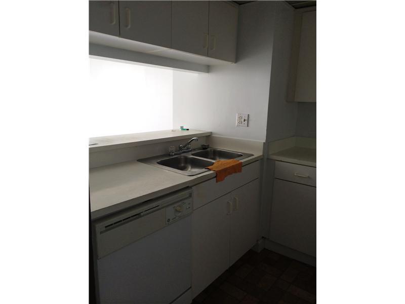 MADISON DOWNTOWN CONDO - Residential Lease