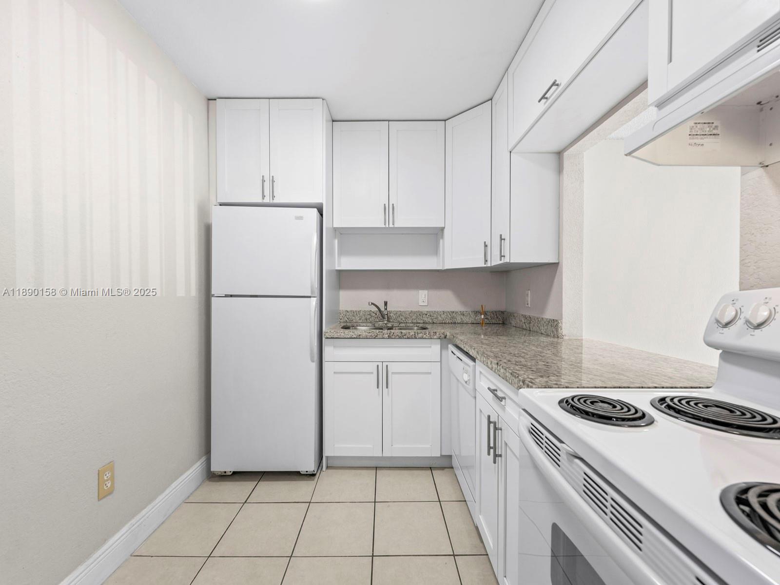 PUERTA DEL SOL CONDO - Residential Lease