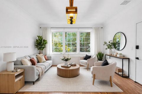 910 Lenox Ave 3 Miami Beach FL 33139