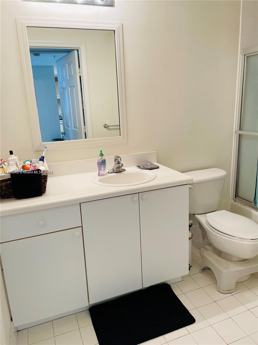 DOUGLAS GRAND CONDO - Residential