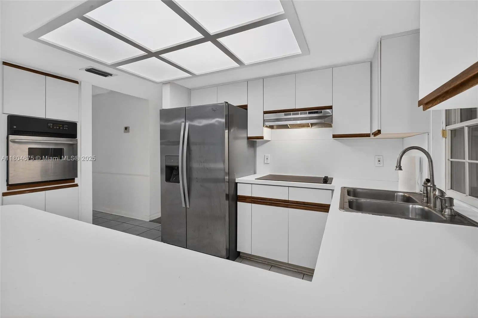 Miami, Florida 33186, United States, 3 Bedrooms Bedrooms, ,2 BathroomsBathrooms,Residential,Active,131747