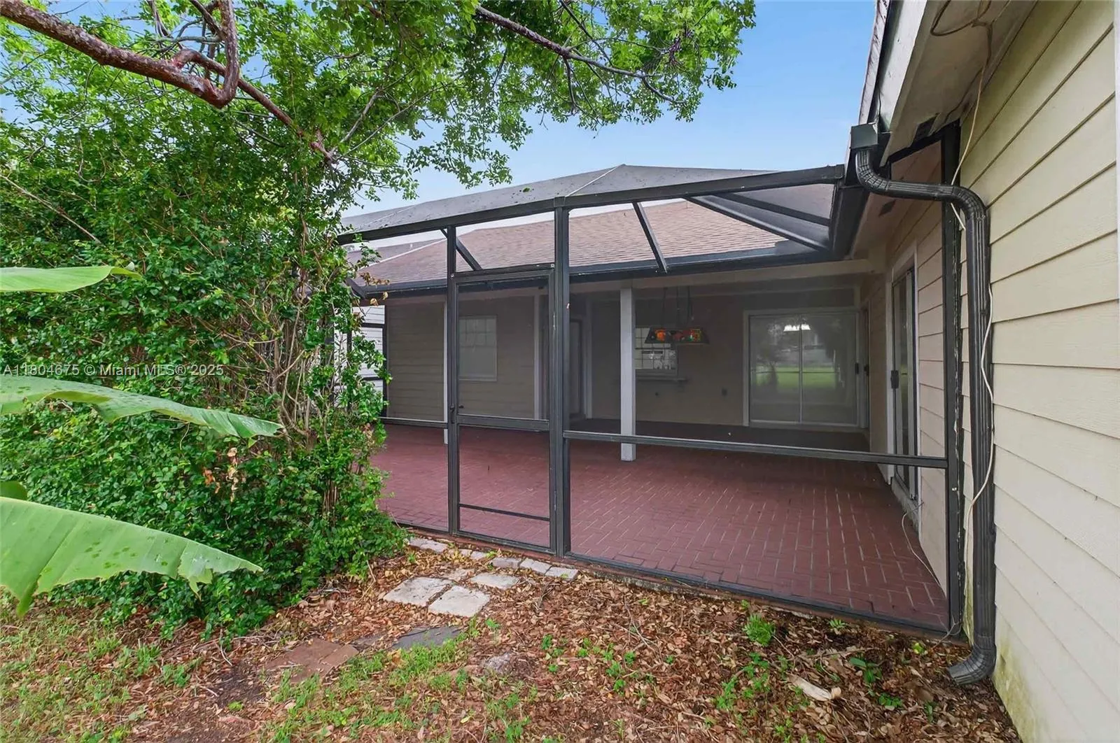 Miami, Florida 33186, United States, 3 Bedrooms Bedrooms, ,2 BathroomsBathrooms,Residential,Active,131747