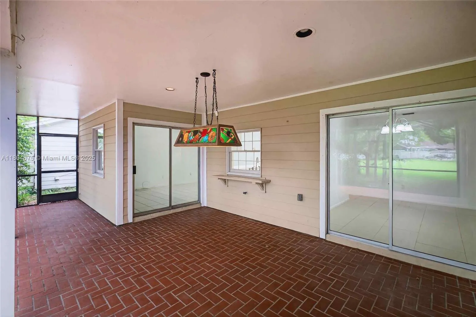 Miami, Florida 33186, United States, 3 Bedrooms Bedrooms, ,2 BathroomsBathrooms,Residential,Active,131747