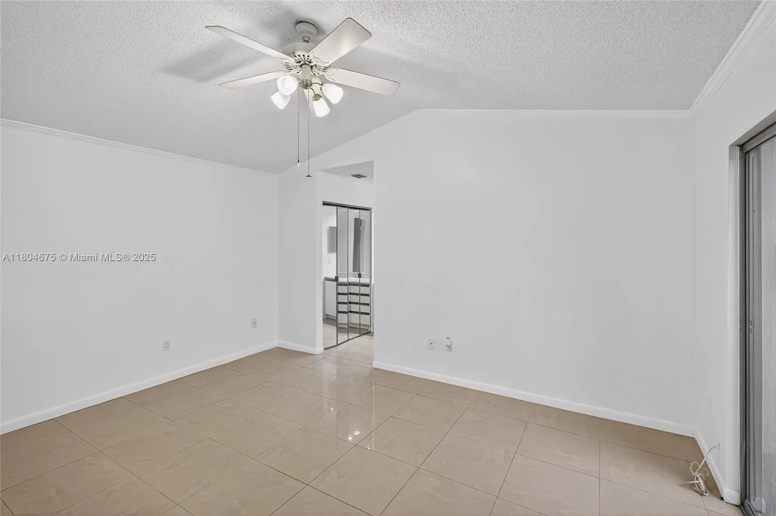 Miami, Florida 33186, United States, 3 Bedrooms Bedrooms, ,2 BathroomsBathrooms,Residential,Active,131747