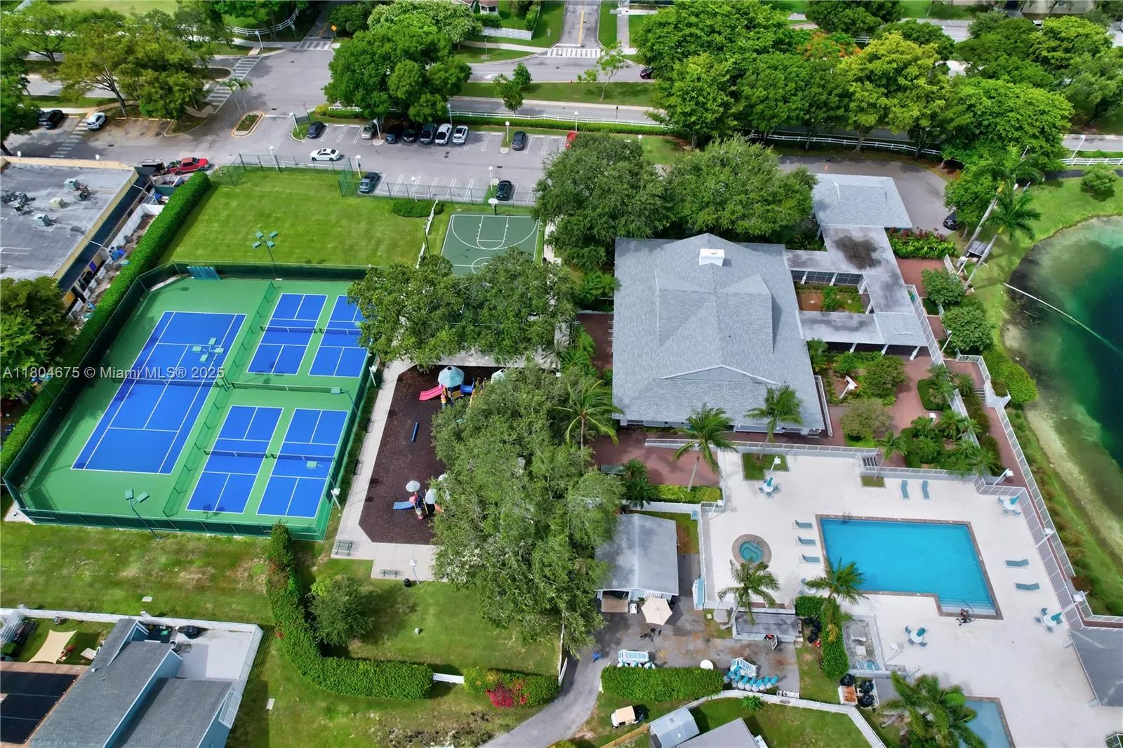 Miami, Florida 33186, United States, 3 Bedrooms Bedrooms, ,2 BathroomsBathrooms,Residential,Active,131747