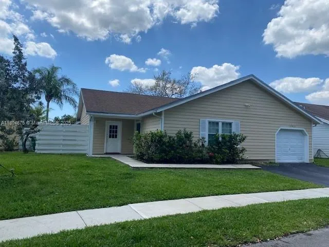 Miami, Florida 33186, United States, 3 Bedrooms Bedrooms, ,2 BathroomsBathrooms,Residential,Active,131747